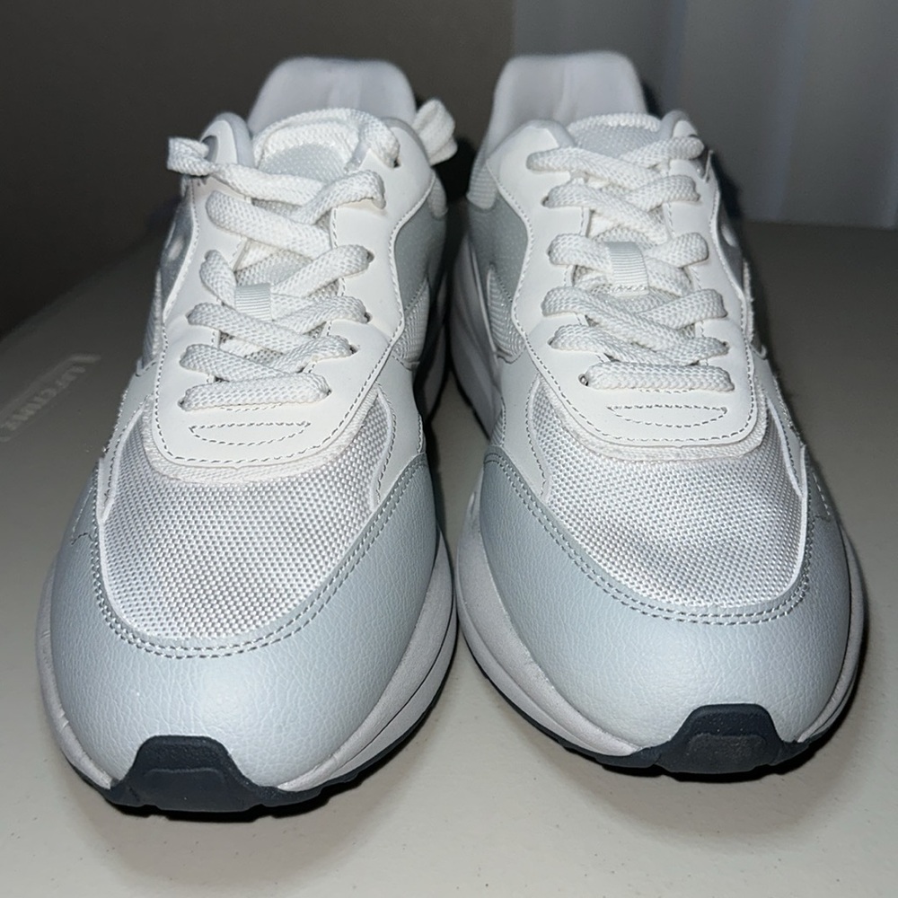 STEVE MADDEN PARKERR NEW, size 13, very comfy, last one!